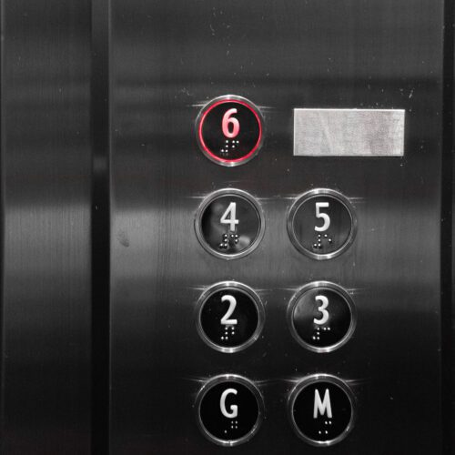 Floor buttons in a lift